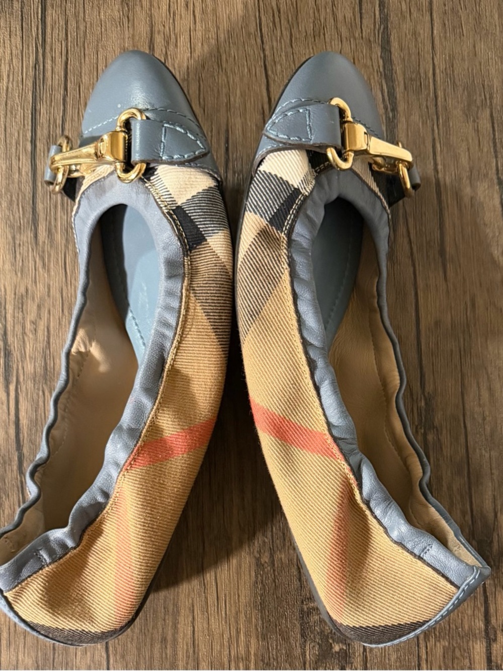 Burberry Blue Leather & Iconic Check Ballet Flats with Gold Hardware - Picture 4 of 5
